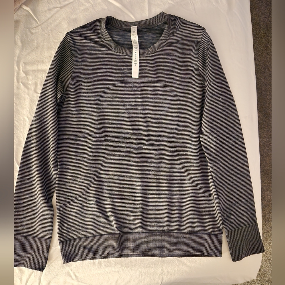Swiftly relaxed long sleeve